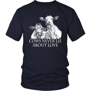 Cows Never Lie About Love! T-shirt teelaunch District Unisex Shirt Navy S