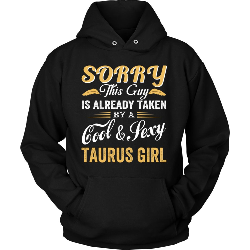 Love A Cool And Sexy Taurus Girl T-shirt teelaunch Unisex Hoodie Black S